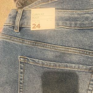 Brand new Lane Bryant jeans, curvy fit.